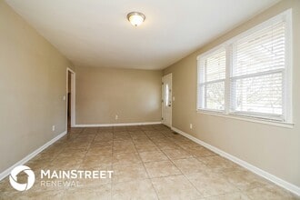 156 John D St in La Vergne, TN - Foto de edificio - Building Photo