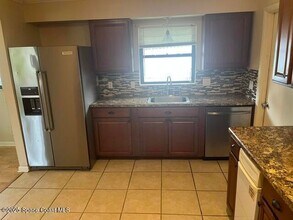 978 Nagle Dr in Rockledge, FL - Building Photo - Building Photo