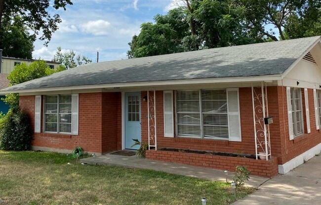 property at 1711 Brentwood St