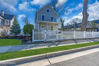 814 Dunlewy St in Asbury Park, NJ - Building Photo - Building Photo