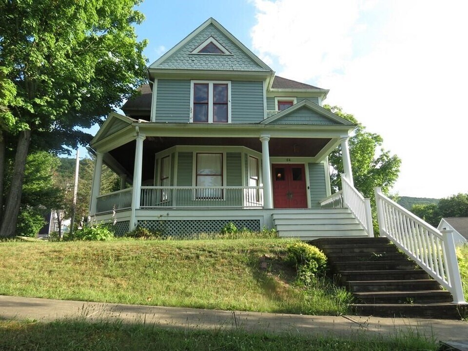 54 W 5th St in Corning, NY - Building Photo