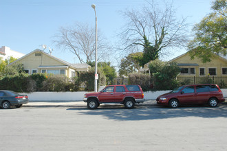 1162-1170 1/2 N Madison Ave in Los Angeles, CA - Building Photo - Building Photo