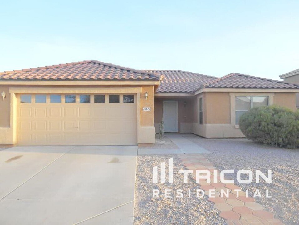 10610 E Baywood Ave in Mesa, AZ - Building Photo