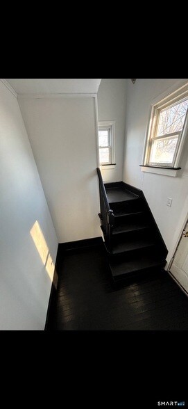 144 Clark St in New Britain, CT - Foto de edificio