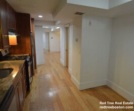 64 Louis Prang St, Unit 3 in Boston, MA - Building Photo - Building Photo