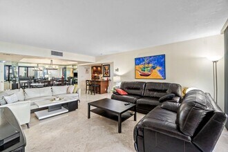 3610 S Ocean Blvd in South Palm Beach, FL - Building Photo - Building Photo