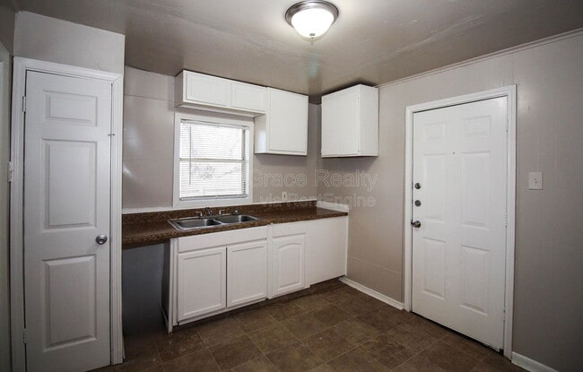 933 Houston in Waco, TX - Building Photo - Building Photo