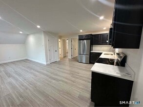 309 Flanders Rd in East Lyme, CT - Building Photo - Building Photo