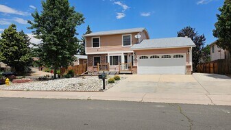17703 E Bellewood Dr in Aurora, CO - Building Photo