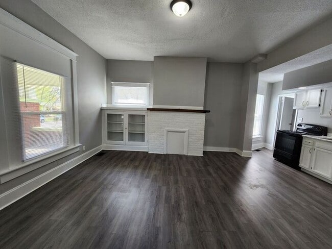 property at 1201 S 7th St