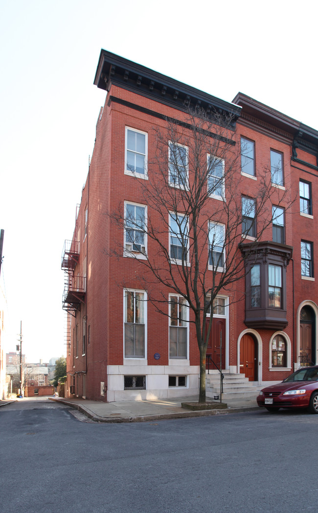 213 W Lanvale St in Baltimore, MD - Building Photo - Building Photo