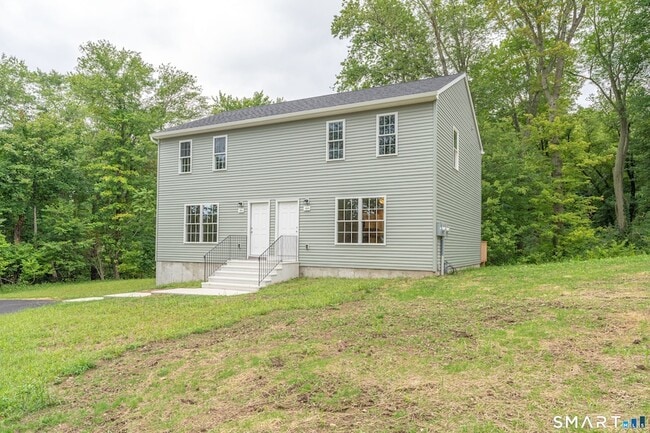 152 Grove Ave in Groton, CT - Foto de edificio - Building Photo