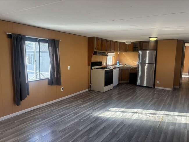 1528 Apache Dr in Marion, IA - Building Photo - Building Photo