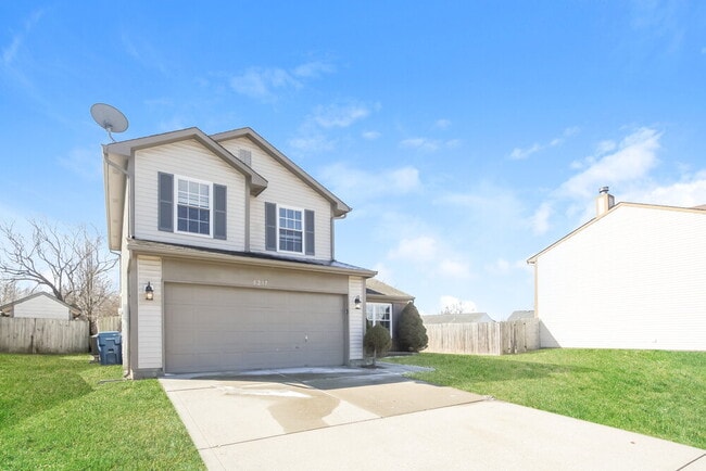 5217 W Hidden Ridge Ct in Indianapolis, IN - Building Photo - Building Photo