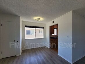 4505 Palm Ave in Sacramento, CA - Building Photo - Building Photo