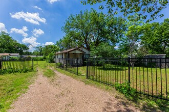 2223 W Martha St in Wichita, KS - Building Photo - Building Photo