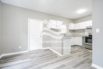 924 E Dayton St in South Bend, IN - Foto de edificio - Building Photo