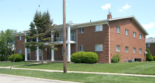 Manis Manor in Warren, MI - Foto de edificio - Building Photo