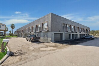 709 Gale St in Seabrook, TX - Building Photo - Building Photo