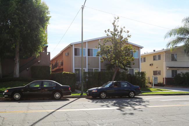 1138 N Louise St in Glendale, CA - Building Photo - Building Photo