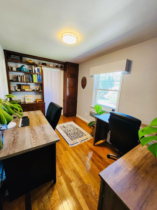 16 Grove St in Glen Head, NY - Building Photo - Building Photo