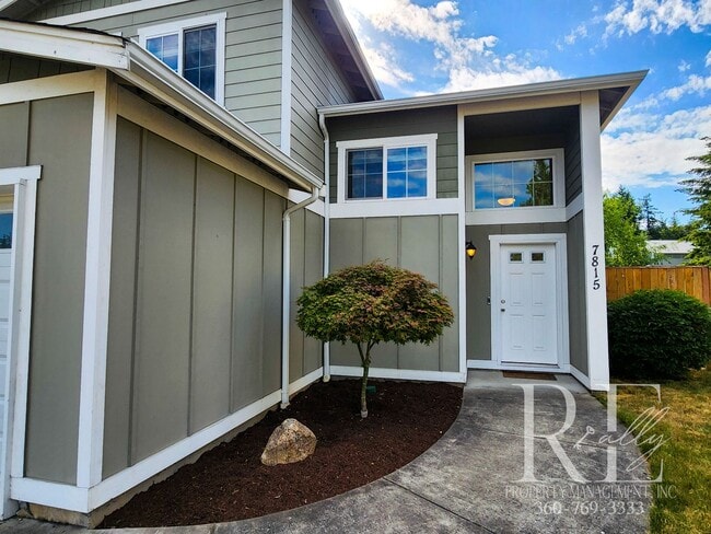7815 Celtic Loop NW in Silverdale, WA - Building Photo - Building Photo