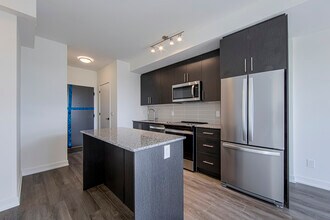 345-345 Wheat Boom Dr. in Oakville, ON - Building Photo - Building Photo