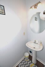 713 S Lake Cir in Chesapeake, VA - Building Photo - Building Photo