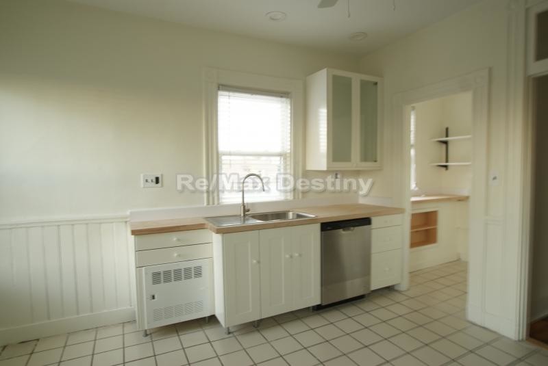 184 School St-Unit -3 in Boston, MA - Building Photo
