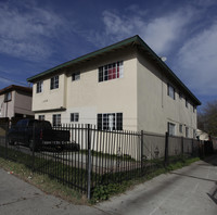 13127-13129 Vanowen St in North Hollywood, CA - Foto de edificio - Building Photo