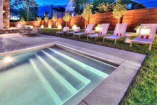 18 Danbury Ave in Westport, CT - Building Photo