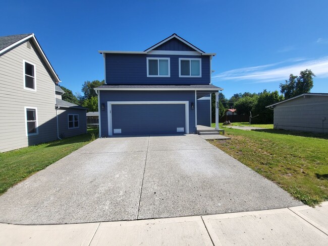 550 Pine St in Toledo, WA - Foto de edificio - Building Photo