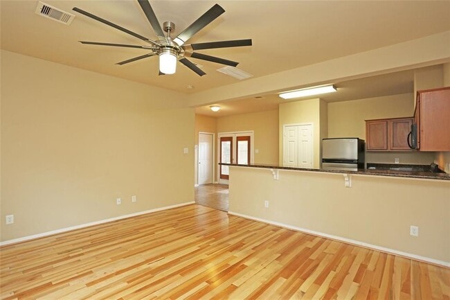 2206 Naomi St photo'