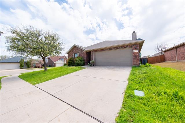 12301 Orloff Dr in Rhome, TX - Building Photo