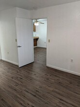 1320 Lakewood Ave in Modesto, CA - Building Photo - Building Photo