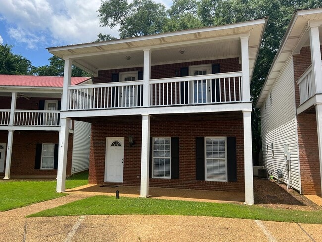 property at 14 Brook Meadows Cir