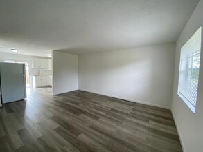 3023 Jackson Ave in Greenacres, FL - Building Photo - Building Photo