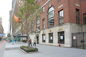 Sloane Chelsea in New York, NY - Building Photo - Building Photo