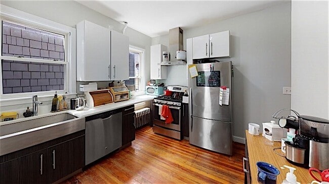 6 Hinckley St, Unit 3 in Somerville, MA - Foto de edificio - Building Photo