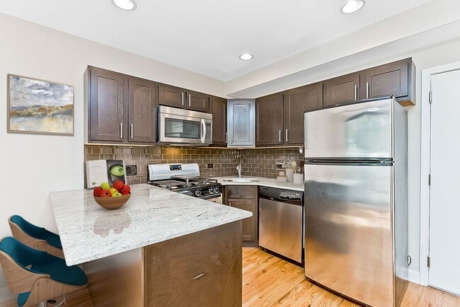 property at 4759 N Maplewood Ave