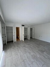 2220 Burnway Rd in Haines City, FL - Foto de edificio - Building Photo