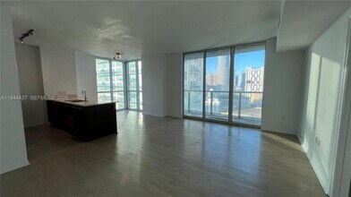 55 SE 6th St in Miami, FL - Building Photo - Building Photo