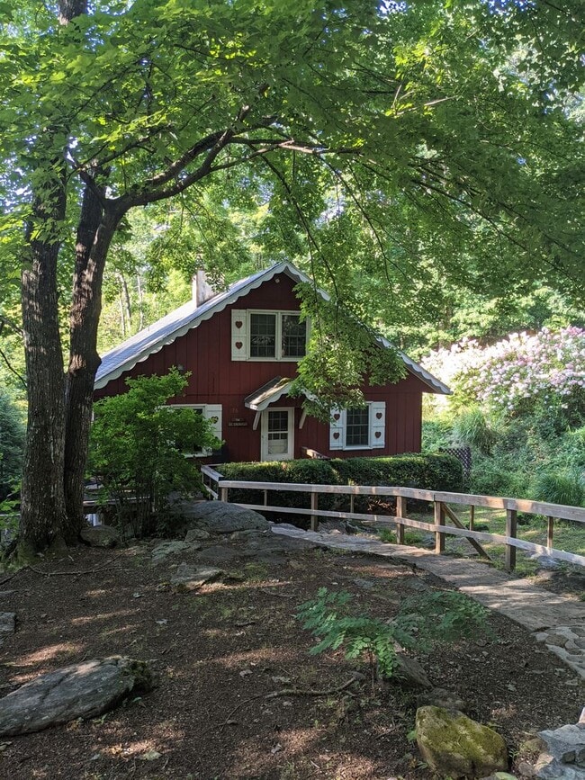 property at 126 Mississippi Rd