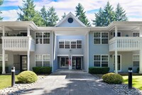 Fira Apartments in Gig Harbor, WA - Foto de edificio - Building Photo