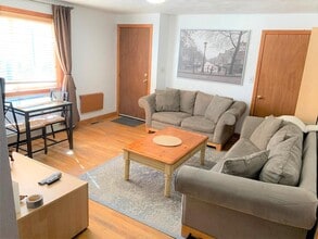 30 Murdock St, Unit #1 in Somerville, MA - Building Photo - Building Photo
