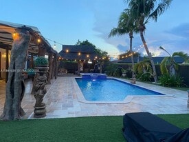 4872 SW 140th Ave in Miami, FL - Building Photo