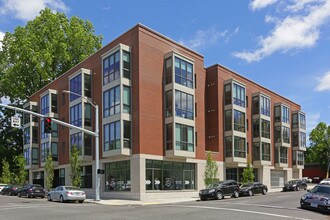 Ella Marie Apartments in Portland, OR - Foto de edificio - Building Photo
