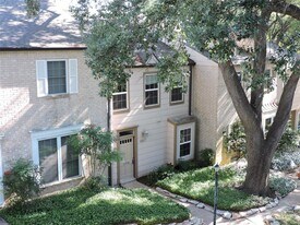6627 Valleyside Rd in Austin, TX - Building Photo