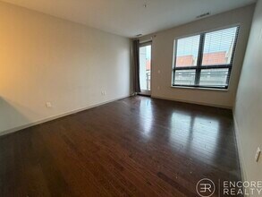 22 Vernon St, Unit 45-507 in Brookline, MA - Building Photo - Building Photo