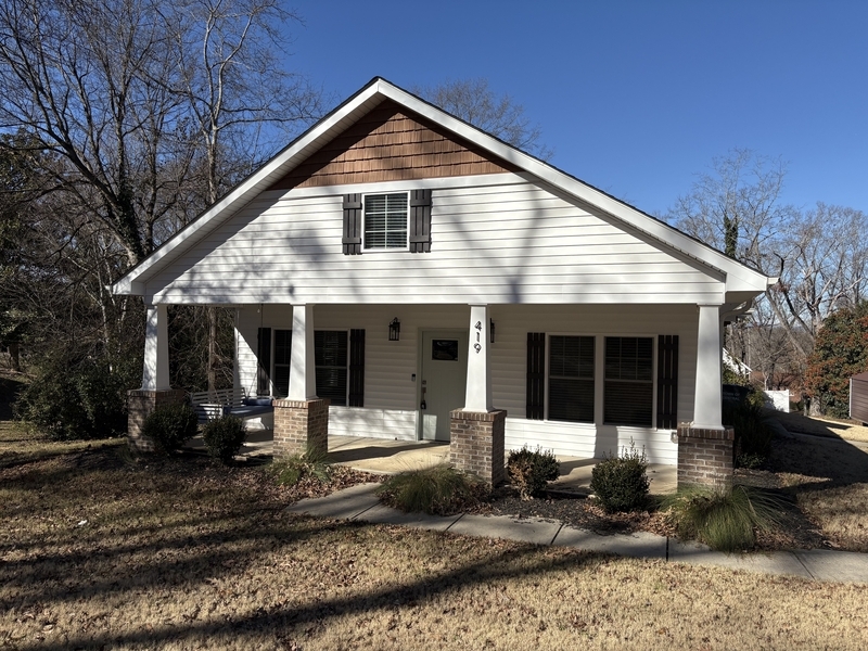 419 Eaton St in Central, SC - Building Photo